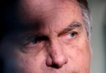 Polícia Federal conclui que Bolsonaro precisa de cirurgia de hérnia