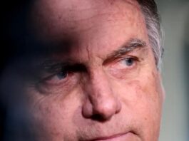 Cirurgia no ombro de Bolsonaro ocorreu sem intercorrências, diz equipe