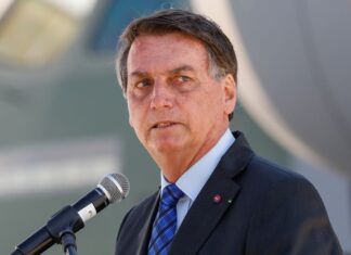 Ministro Nunes pede parecer da PGR sobre revisão da condenação de Bolsonaro