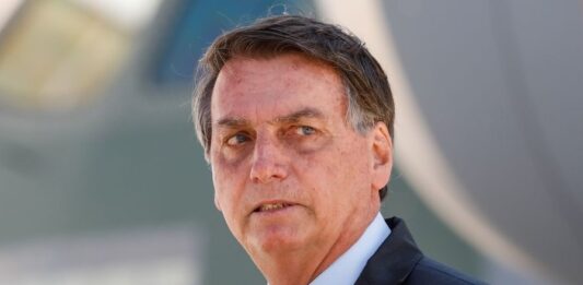 Ministro Nunes pede parecer da PGR sobre revisão da condenação de Bolsonaro