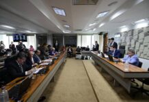 CAE aprova projeto que veda exigência de contribuição sindical