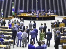Oposição articula impeachment de Lula por supostas irregularidades no Pé-de-Meia