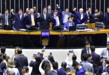 Câmara conclui votação da reforma tributária; texto deve ser promulgado na semana que vem