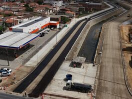 Imprimação asfáltica marca avanço importante na reta final das obras do Canal de Bodocongó