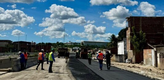 PMCG avança com obras do Canal de Bodocongó e inicia nova etapa de pavimentação da via paralela