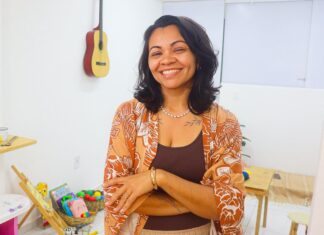 Contação de histórias e oficina criativa aproximam crianças da literatura infantil antirracista em Campina Grande