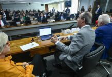 PEC do fim da reeleição para chefes do Executivo avança no Senado