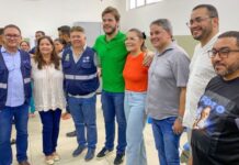 Campina Grande: Senador Efraim entrega reforma de UBS ao lado do prefeito Bruno