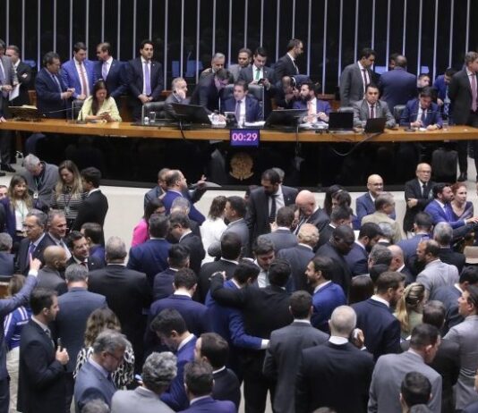 Câmara aprova projeto que amplia número de deputados federais de 513 para 531