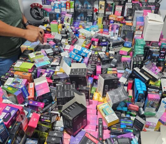 Polícia Civil aprende quase dois mil cigarros eletrônicos em Campina Grande