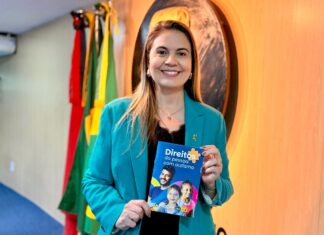 De autoria da Vereadora Carol Gomes, Cartilha dos direitos dos autistas começa a ser distribuída em Campina Grande