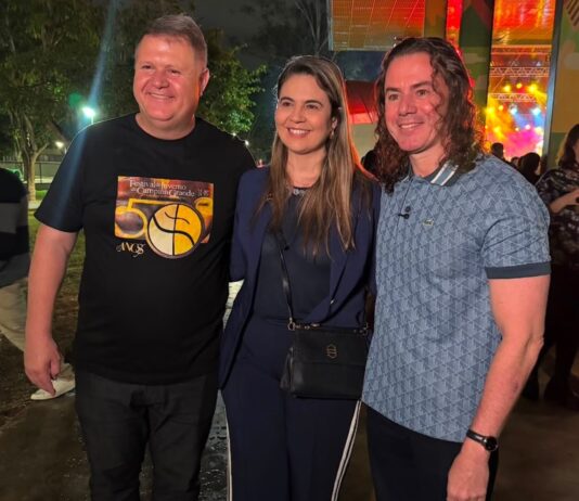 Pré-candidatos, Carol Gomes e André Gomes confirmam apoio à reeleição de Veneziano para o Senado