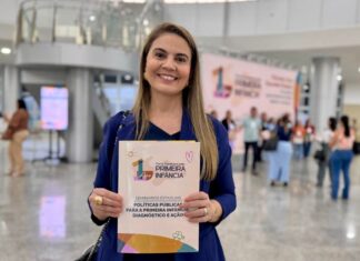 Carol Gomes reforça compromisso com a primeira infância em seminário estadual sobre a temática