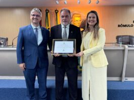 Carol Gomes promoveu Sessão Especial em homenagem aos 75 anos do Hospital Universitário Alcides Carneiro