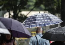 Tempestades por passagem de ciclone ainda ameaçam três estados