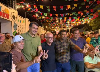 Cícero Lucena é recebido por lideranças locais em festejos juninos de Araruna, Teixeira e Santa Luzia