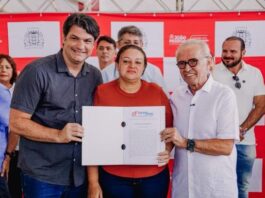 Cícero entrega moradia digna, escrituras e indenizações a famílias do Complexo Beira Rio, além de obra de contenção em Miramar