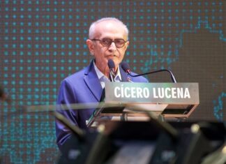 Em primeiro debate Cícero Lucena reforça compromisso com a segurança hídrica do Estado