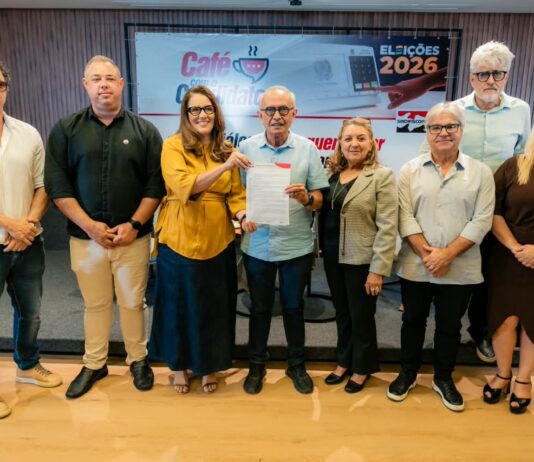 Cícero participa de rodada de conversa com auditores fiscais e firma compromisso com diálogo permanente e apoio a demandas da categoria