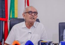 Cícero Lucena faz mistério sobre renúncia, mas espera orientação divina