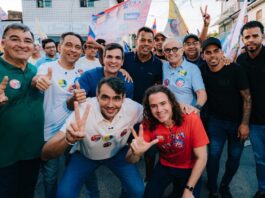 Cícero, Diogo, Veneziano, André e Romero puxam multidão em caminhada na Zona Leste de Campina