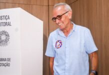 Cícero vota em João Pessoa e reforça confiança em vitória no segundo turno