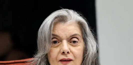 STF provocou mal-estar cívico na população, diz Cármen Lúcia