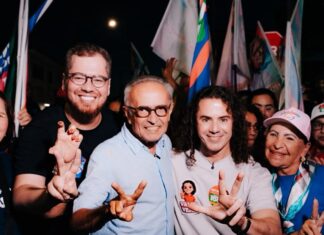 Ao lado de Veneziano, Cícero puxa militância em caminhada na Capital e diz estar confiante em vitória no segundo turno