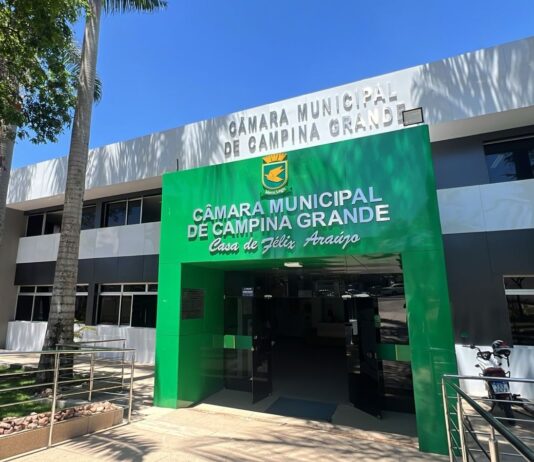 Entendimento entre presidente da Câmara de Campina e vereadores adia votação da LDO para a próxima terça-feira (30)