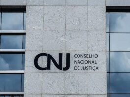 CNJ afasta desembargador por mensagens públicas de apoio a Bolsonaro