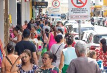 Crescimento populacional caiu para 0,37% em 2026, estima IBGE