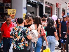 Desemprego chega a 5,8% no trimestre encerrado em abril, diz IBGE