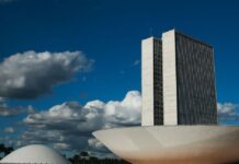 Congresso faz sessão conjunta na quinta-feira para concluir acordo sobre emendas