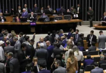 Congresso Nacional aprova lei orçamentária para 2024 e salário mínimo de R$ 1.412