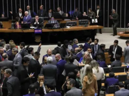 Congresso Nacional aprova lei orçamentária para 2024 e salário mínimo de R$ 1.412