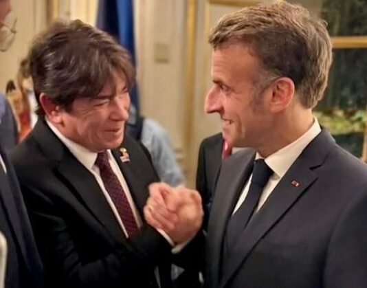 Representando a FIEPB e a Nordeste Forte, Cassiano Pereira encontra presidente da França durante evento do Grupo de Líderes Empresariais