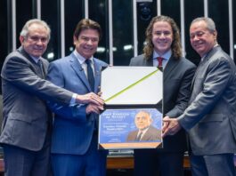 No Senado, presidente da FIEPB e da Associação Nordeste Forte recebe o Diploma José Ermírio de Moraes