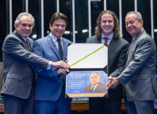 No Senado, presidente da FIEPB e da Associação Nordeste Forte recebe o Diploma José Ermírio de Moraes