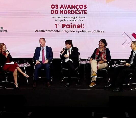 Cassiano Pereira participa de seminário em Brasília e destaca: “Por conta do Nordeste, o Brasil está crescendo”