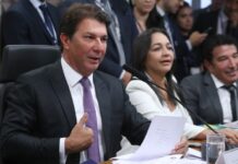 CPMI do 8 de Janeiro aprova relatório que pede o indiciamento de Bolsonaro