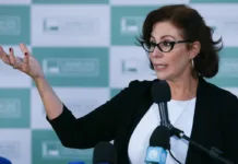 Deputada Carla Zambelli é internada e falta a depoimento no STF