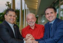 Davi Alcolumbre e Hugo Motta visitam presidente Lula