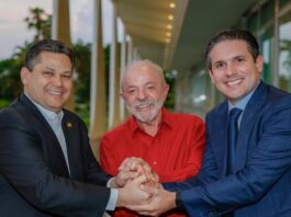 Davi Alcolumbre e Hugo Motta visitam presidente Lula
