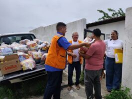 Prefeitura de João Pessoa entrega cestas básicas para famílias atingidas pela enchente das Três Lagoas