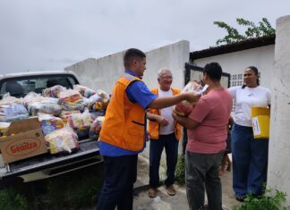 Prefeitura de João Pessoa entrega cestas básicas para famílias atingidas pela enchente das Três Lagoas