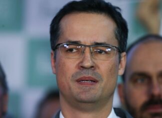 TSE suspende campanha de Deltan ao Senado pelo Paraná