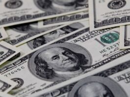 Dólar sobe e petróleo dispara com ataque militar ao Irã; entenda