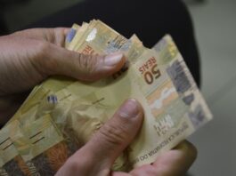 Caixa libera abono salarial para nascidos em novembro e dezembro