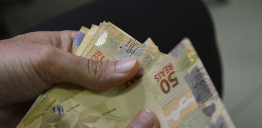 Abono salarial começa a ser pago nesta segunda-feira