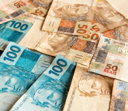 Fundo Eleitoral terá orçamento de R$ 4,9 bilhões em 2024; veja quanto cada sigla ganhará